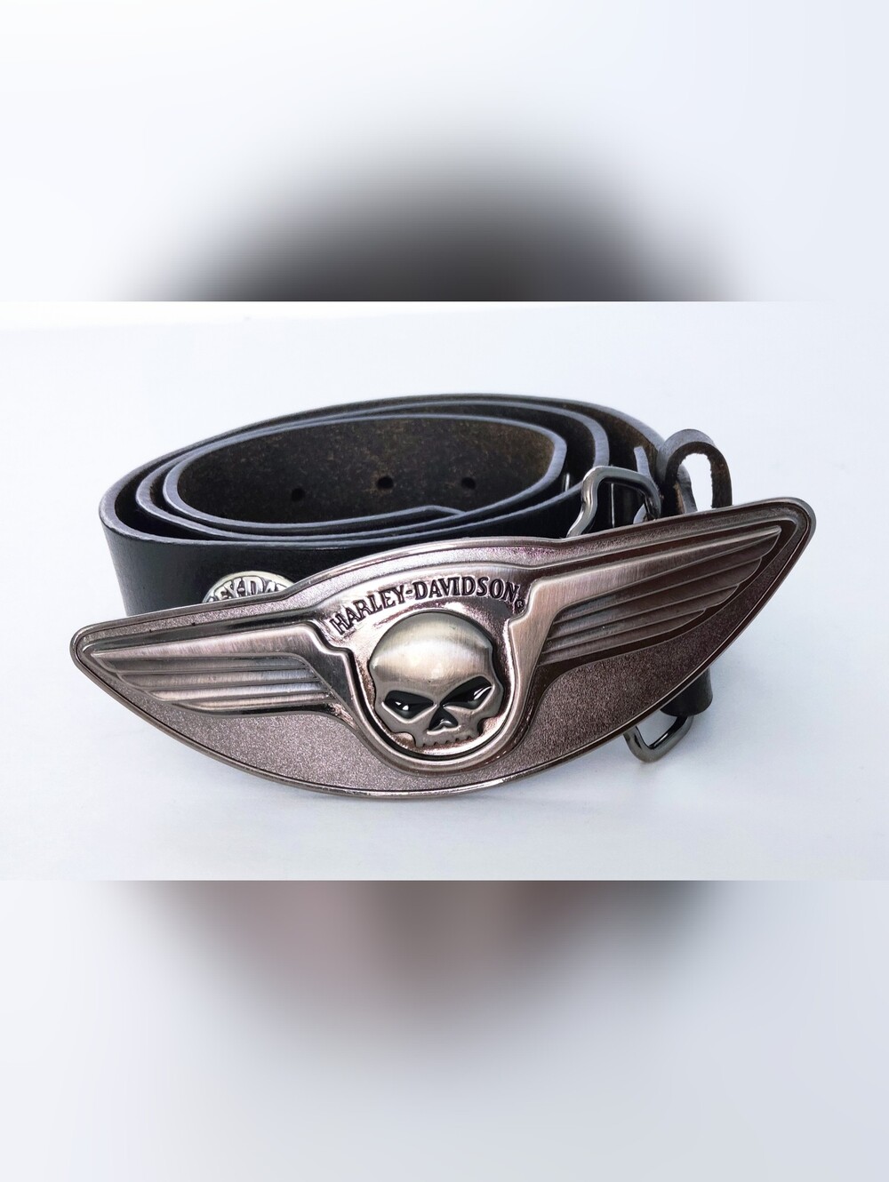 New. Harley-Davidson Men's Black Leather Belt with Skull Wing Buckle. Size 34.